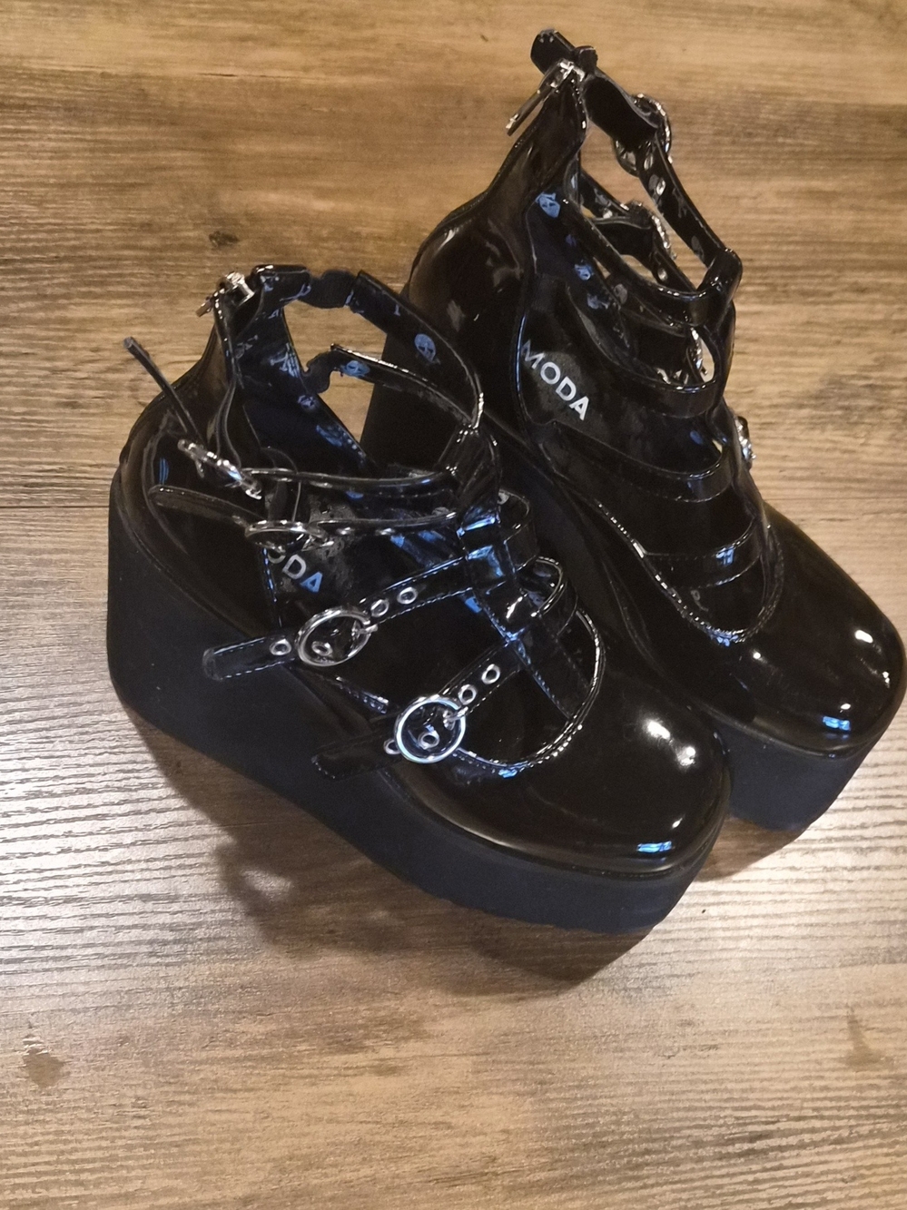 Women's Black Patent Platform Wedge Sandals with Buckle Straps - Picture 3 of 5